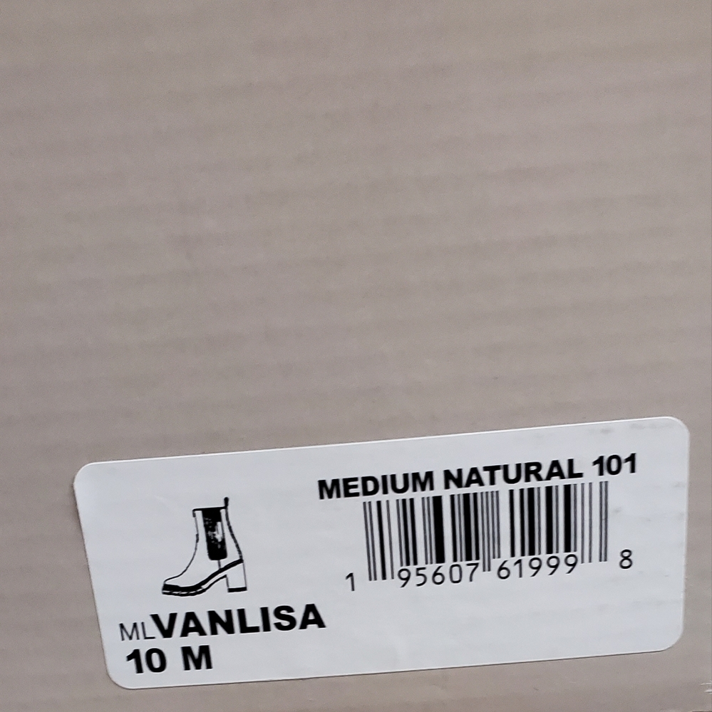 Marc Fisher LTD Vanlisa Tan Suede Chelsea Lug Sole Boots NIB Size 10 - Picture 9 of 9